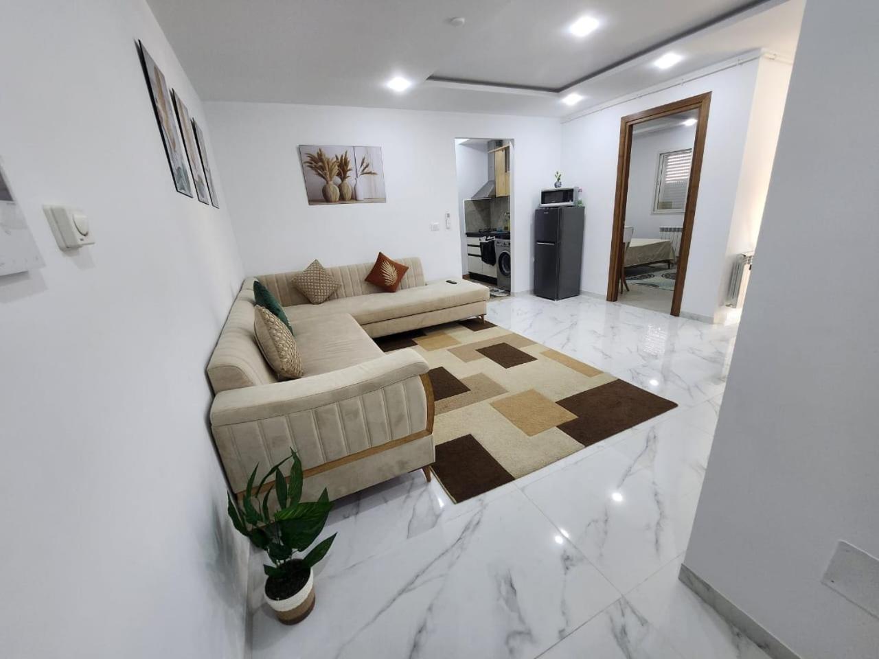 Elegant S1 Meuble Garde A Ariana -Tunisアパートメント エクステリア 写真